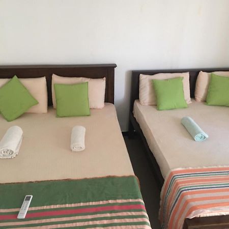 Reshani Guest House Negombo Exteriör bild
