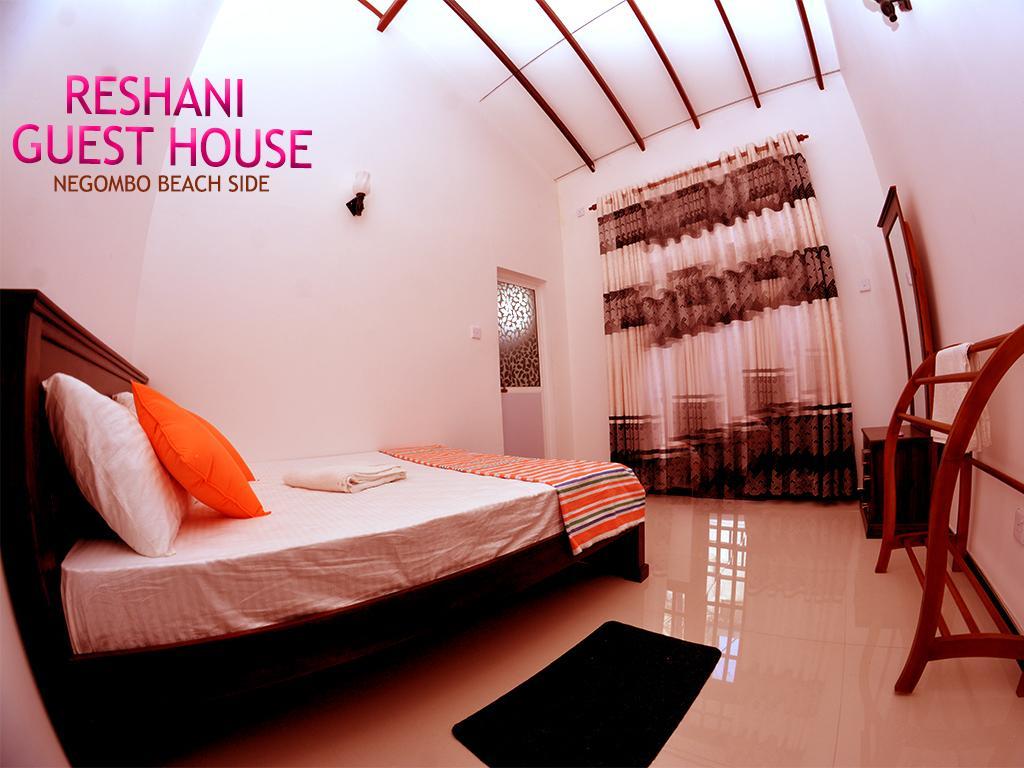 Reshani Guest House Negombo Exteriör bild