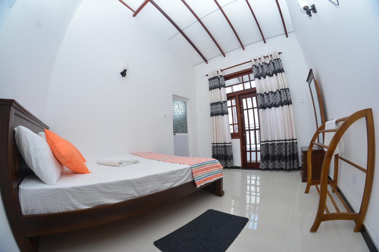Reshani Guest House Negombo Exteriör bild