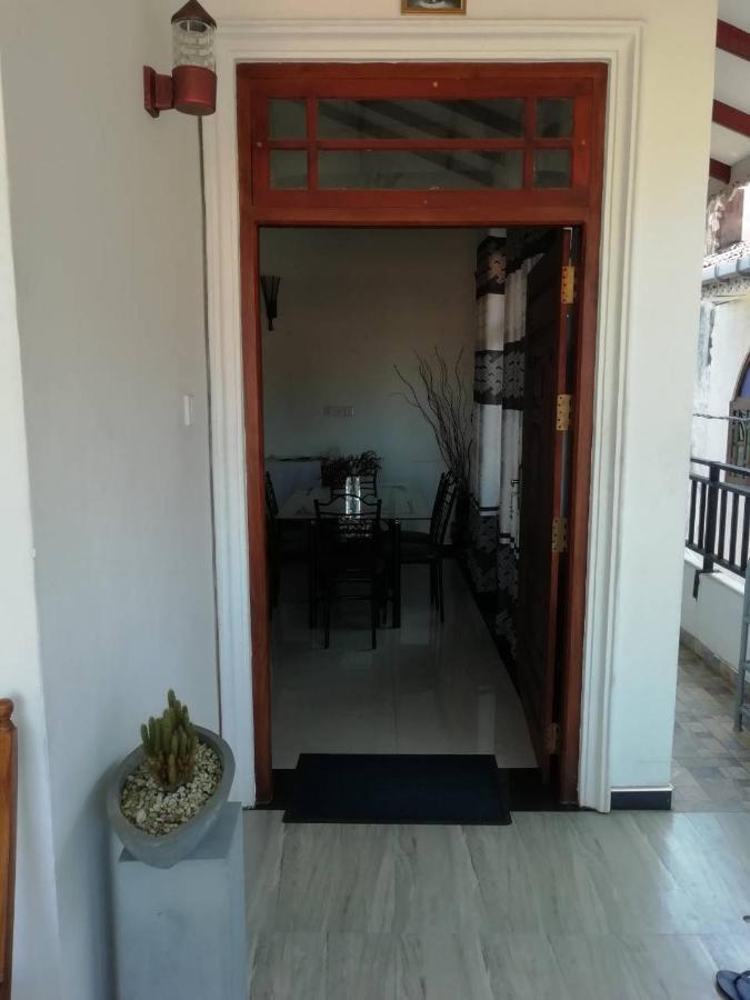 Reshani Guest House Negombo Exteriör bild