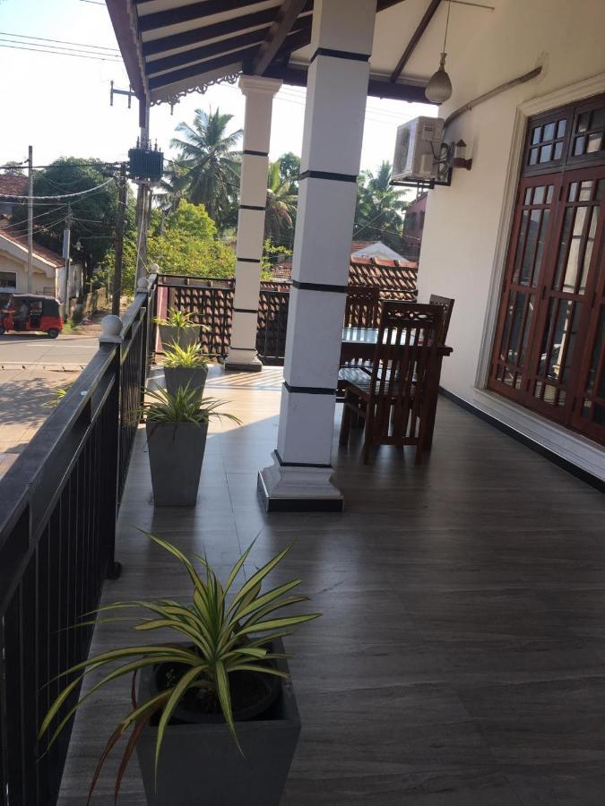 Reshani Guest House Negombo Exteriör bild