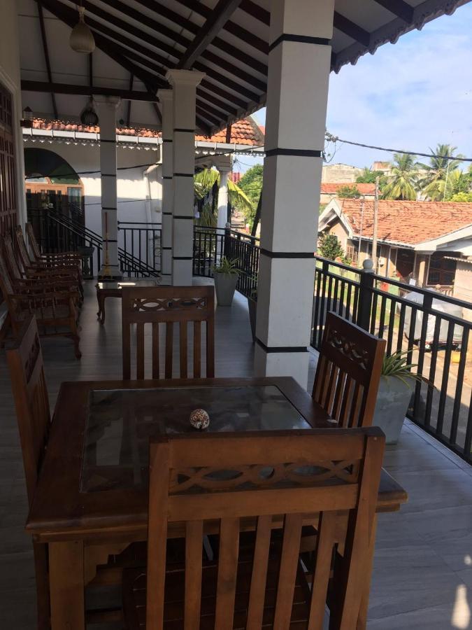 Reshani Guest House Negombo Exteriör bild