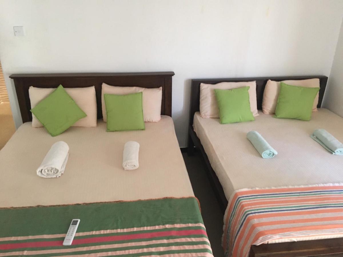 Reshani Guest House Negombo Exteriör bild