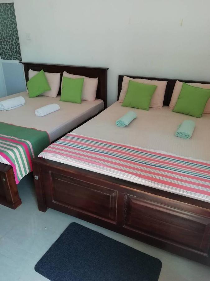 Reshani Guest House Negombo Exteriör bild