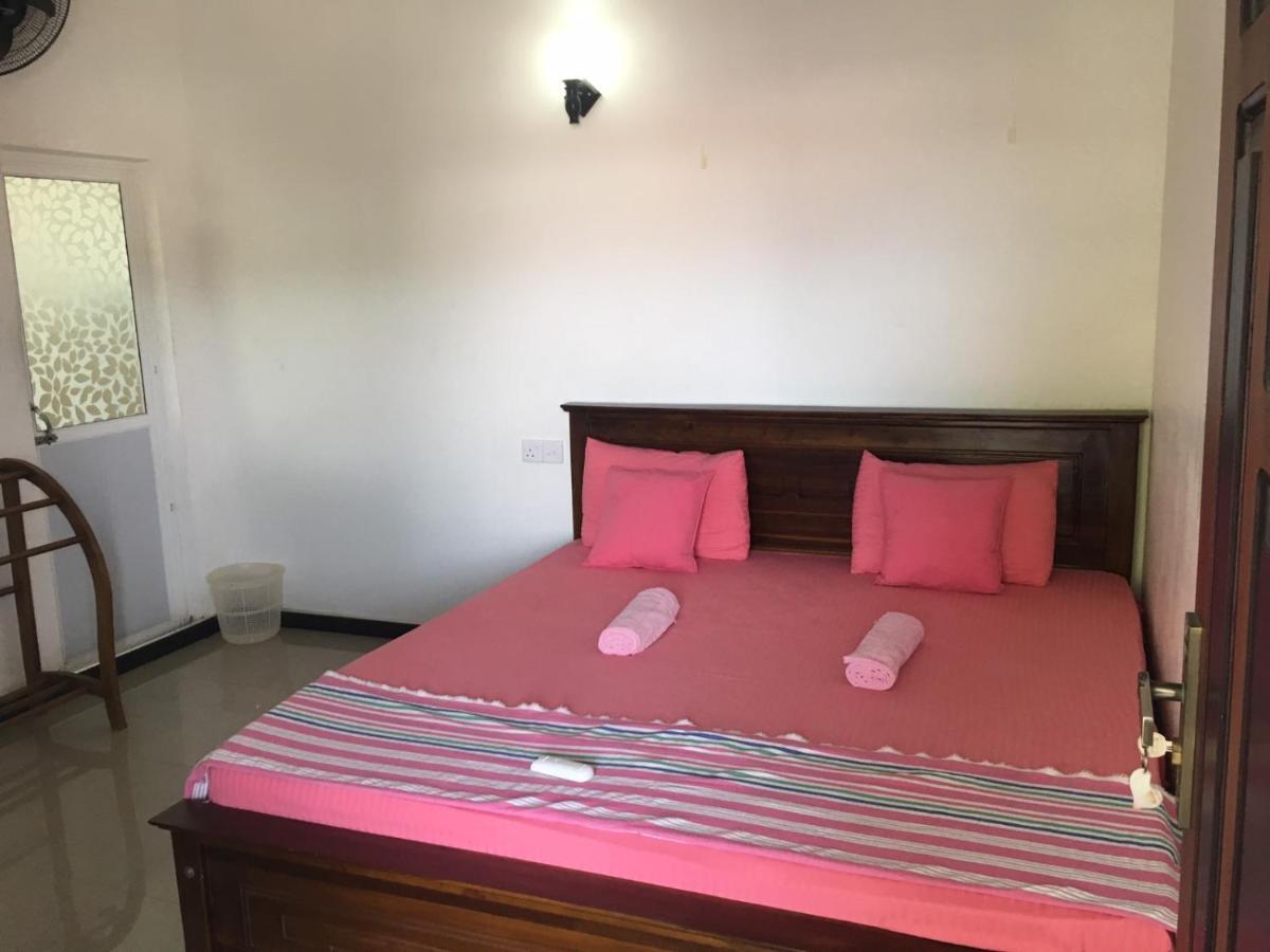 Reshani Guest House Negombo Exteriör bild