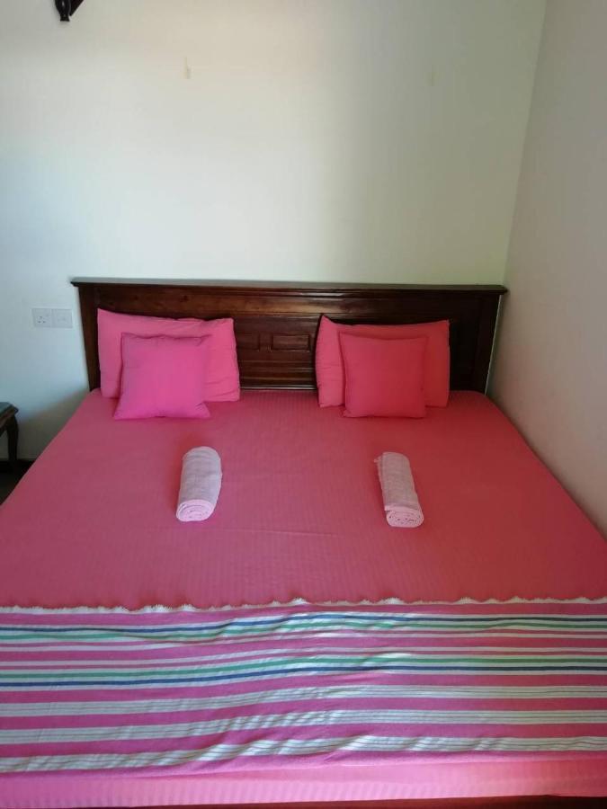 Reshani Guest House Negombo Exteriör bild
