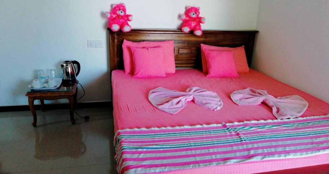 Reshani Guest House Negombo Exteriör bild