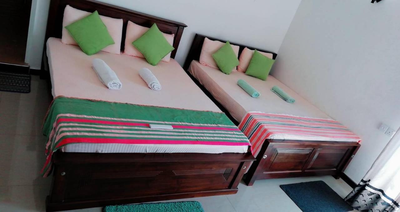 Reshani Guest House Negombo Exteriör bild