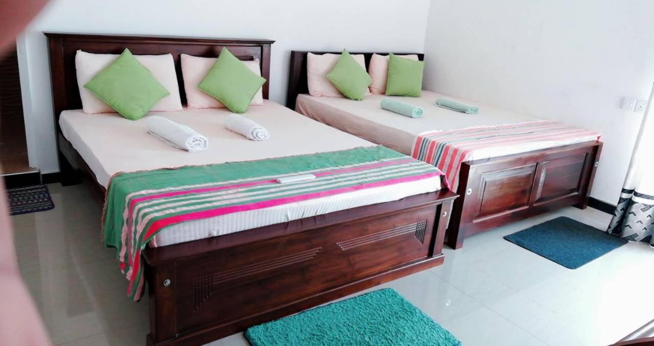 Reshani Guest House Negombo Exteriör bild